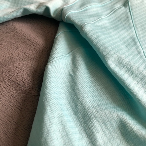 Under Armor Teal Athletic Shirt - Picture 7 of 7